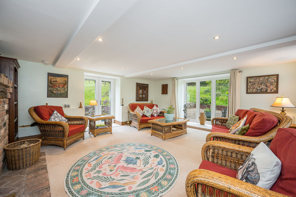 Garden Room- click for photo gallery